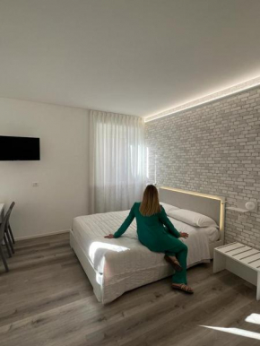 Rosso Conero - Le Grotte Rooms & Apartments